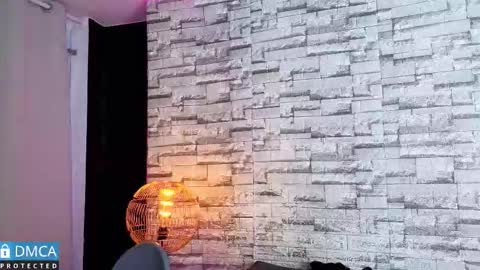 Kiara Zahiri online show from 12/05/25, 10:57