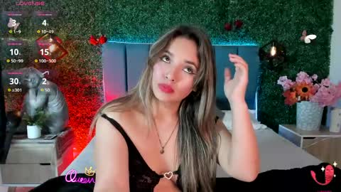 Snapshot of kiaraa88 chatting on 06/09/26, 08:31 Valery online show from 06/09/26, 08:31