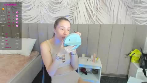 Kiara online show from 12/18/25, 02:06