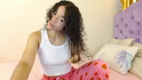 Kiara online show from 04/19/26, 03:33