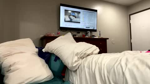 Snapshot of kibrombariu45 chatting on 11/03/25, 12:50 HunneysPlayRoom online show from 11/03/25, 12:50