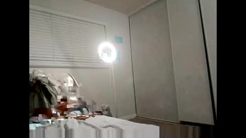 HunneysPlayRoom online show from 04/27/26, 09:18