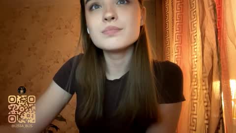 Ola my name is Lissa  Lets hit 10 Thumbs Up together   online show from 02/06/26, 04:54