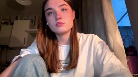 Ola my name is Lissa  Lets hit 10 Thumbs Up together   online show from 03/16/26, 03:05