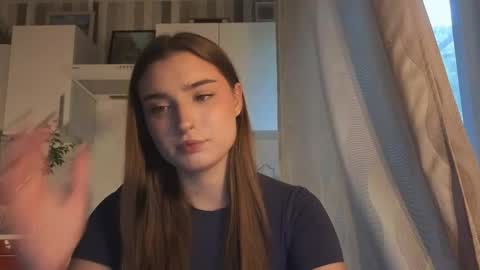Ola my name is Lissa  Lets hit 10 Thumbs Up together   online show from 06/02/26, 02:30