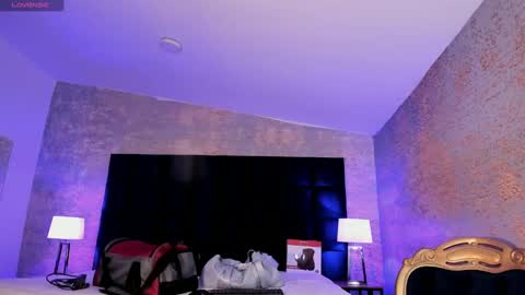 Kim online show from 02/12/25, 05:58