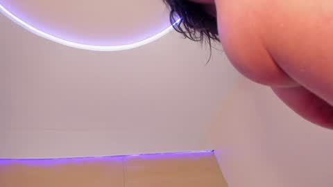 Snapshot of kiimcooper chatting on 01/31/25, 01:12 KIM COOPER online show from 01/31/25, 01:12