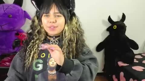 kiiokapop__ online show from 10/02/25, 09:16