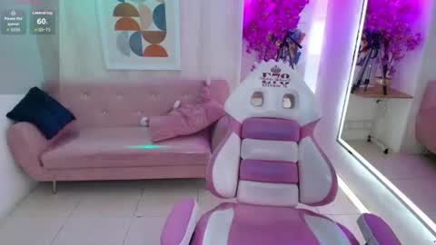 Snapshot of kiitty__meow chatting on 07/16/26, 12:22 Kitty online show from 07/16/26, 12:22