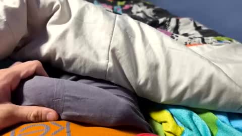 kike572183 online show from 04/21/26, 12:01