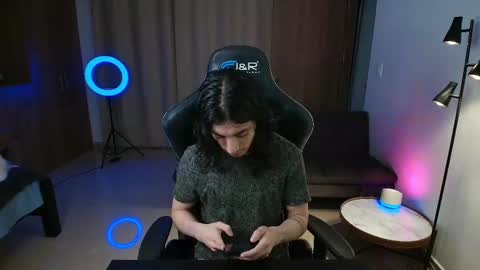 kikeruiz 19 online show from 03/08/25, 12:11