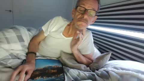 kiki3366 online show from 11/25/25, 09:20