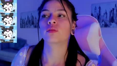 Snapshot of kiki_cams chatting on 01/15/25, 10:17 kIKI online show from 01/15/25, 10:17