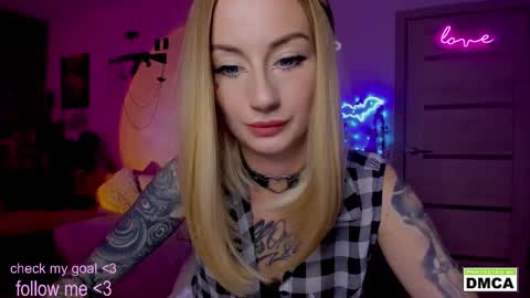 Kiki online show from 11/18/25, 11:15