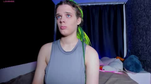 Kiki online show from 10/25/25, 10:01