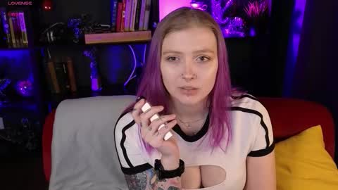 Kiki online show from 02/05/26, 09:41