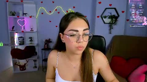 Snapshot of kiki_swan chatting on 06/10/26, 07:57 kiki_swan online show from 06/10/26, 07:57