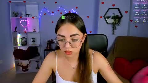 Snapshot of kiki_swan chatting on 06/11/26, 12:32 kiki_swan online show from 06/11/26, 12:32