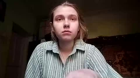 Snapshot of kikibang_ chatting on 12/19/25, 10:22 kikibang_ online show from 12/19/25, 10:22