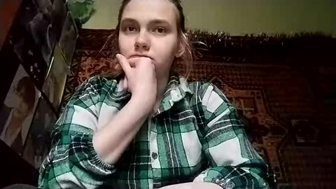 Snapshot of kikibang_ chatting on 12/22/25, 08:11 kikibang_ online show from 12/22/25, 08:11