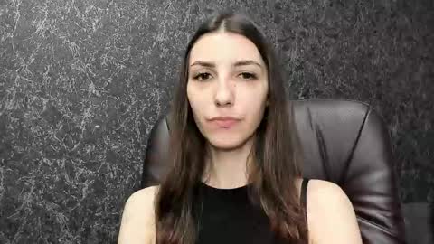 Mika and Miranda online show from 09/23/25, 03:59