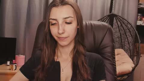 Mika and Miranda online show from 09/29/25, 04:56