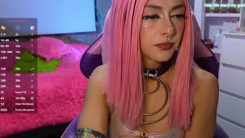 Snapshot of kikilepetite chatting on 05/18/26, 04:07 kiki online show from 05/18/26, 04:07