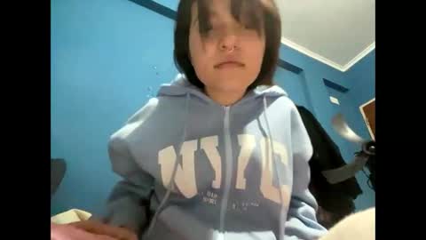 kikilove15 online show from 04/27/26, 03:37