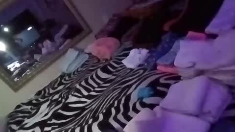 kikilovespartylights online show from 12/14/24, 12:12