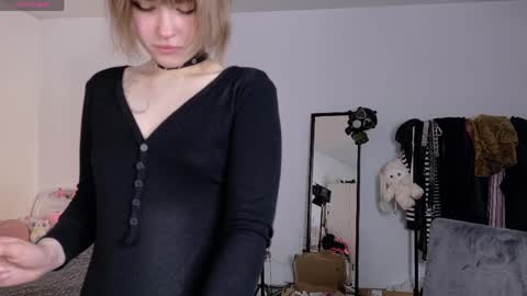 Snapshot of kikimoor chatting on 05/13/26, 09:50 Kiki online show from 05/13/26, 09:50