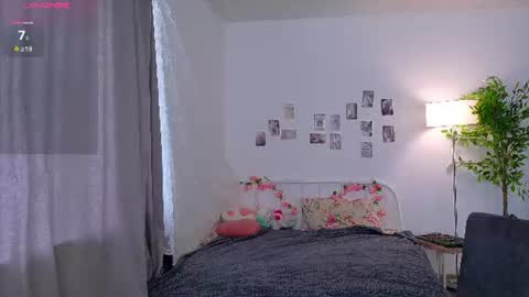 Snapshot of kikimoor chatting on 07/30/26, 03:38 Kiki online show from 07/30/26, 03:38