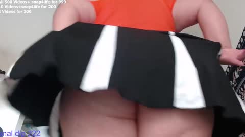 Snapshot of kikiplumpass chatting on 09/18/25, 05:09 Kiki online show from 09/18/25, 05:09