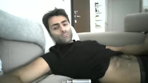 kikkus01 online show from 10/25/25, 02:02