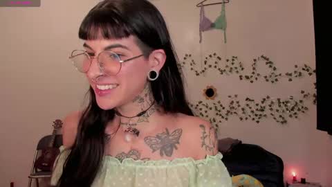 Bella online show from 04/24/26, 10:34