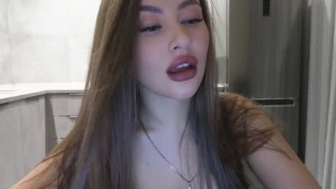 EvaAnna online show from 12/14/24, 09:24