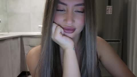 EvaAnna online show from 11/05/25, 08:42