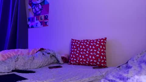 Snapshot of killerxkitty4 chatting on 02/16/25, 02:09 killerxkitty4 online show from 02/16/25, 02:09