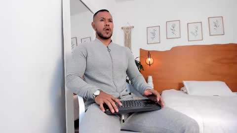 Kilua Muscle guy online show from 03/24/26, 08:36