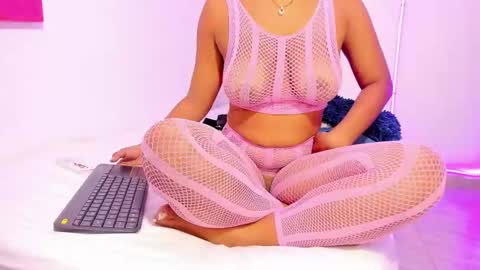 kim online show from 02/05/25, 08:25