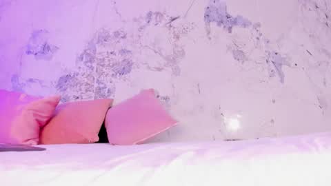 kim online show from 09/24/25, 08:23