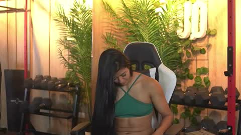 Kim online show from 12/04/25, 01:09