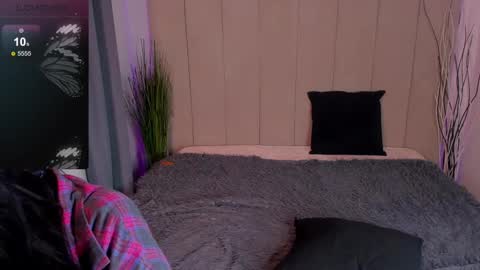 Kim online show from 02/14/25, 09:13