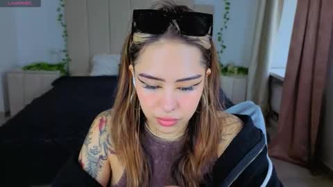 Kim online show from 10/29/25, 09:44