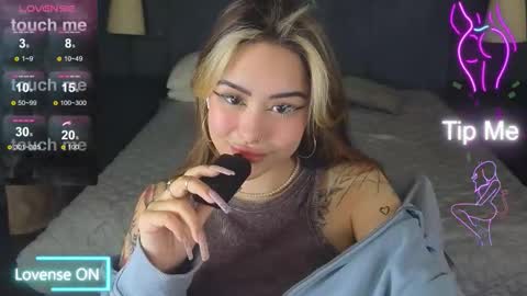 Kim online show from 11/18/25, 05:23