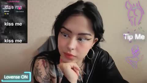 Kim online show from 02/25/26, 01:43