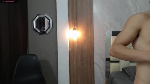 KIM online show from 03/10/26, 02:55