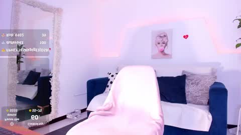 Snapshot of kim_ev chatting on 03/11/25, 07:58 Kim online show from 03/11/25, 07:58