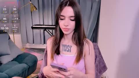 Snapshot of kim_lyn chatting on 10/01/25, 05:24 KIM online show from 10/01/25, 05:24