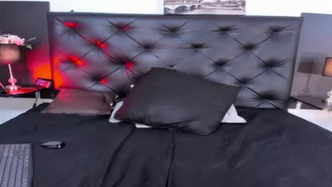 Kim Marquez online show from 09/27/25, 08:47