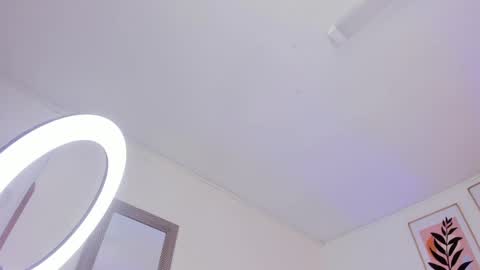 KIM  online show from 02/05/25, 02:08